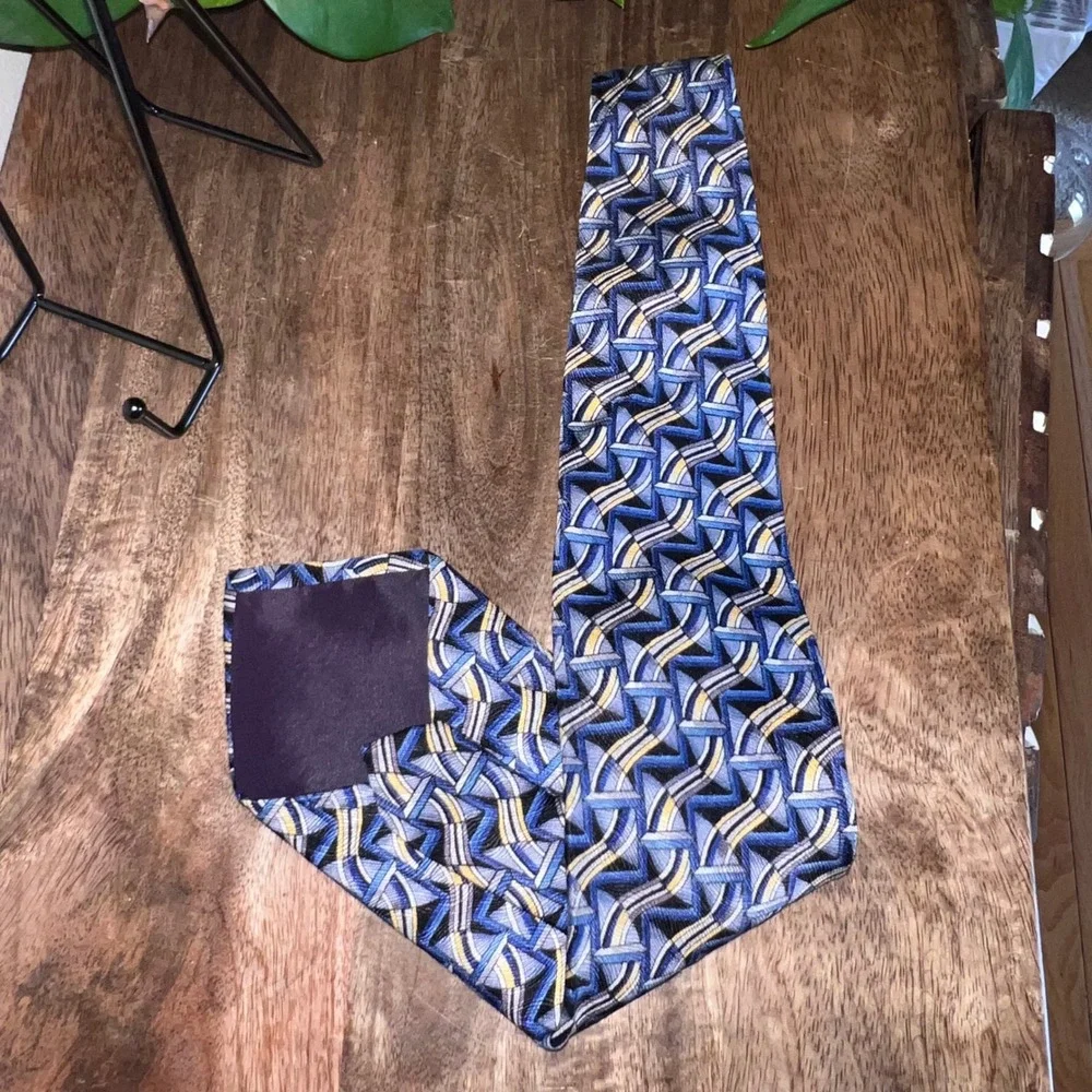 J. Garcia‎ Necktie 100% Silk Blue Gold Geometric Pattern USA Made Men's Tie